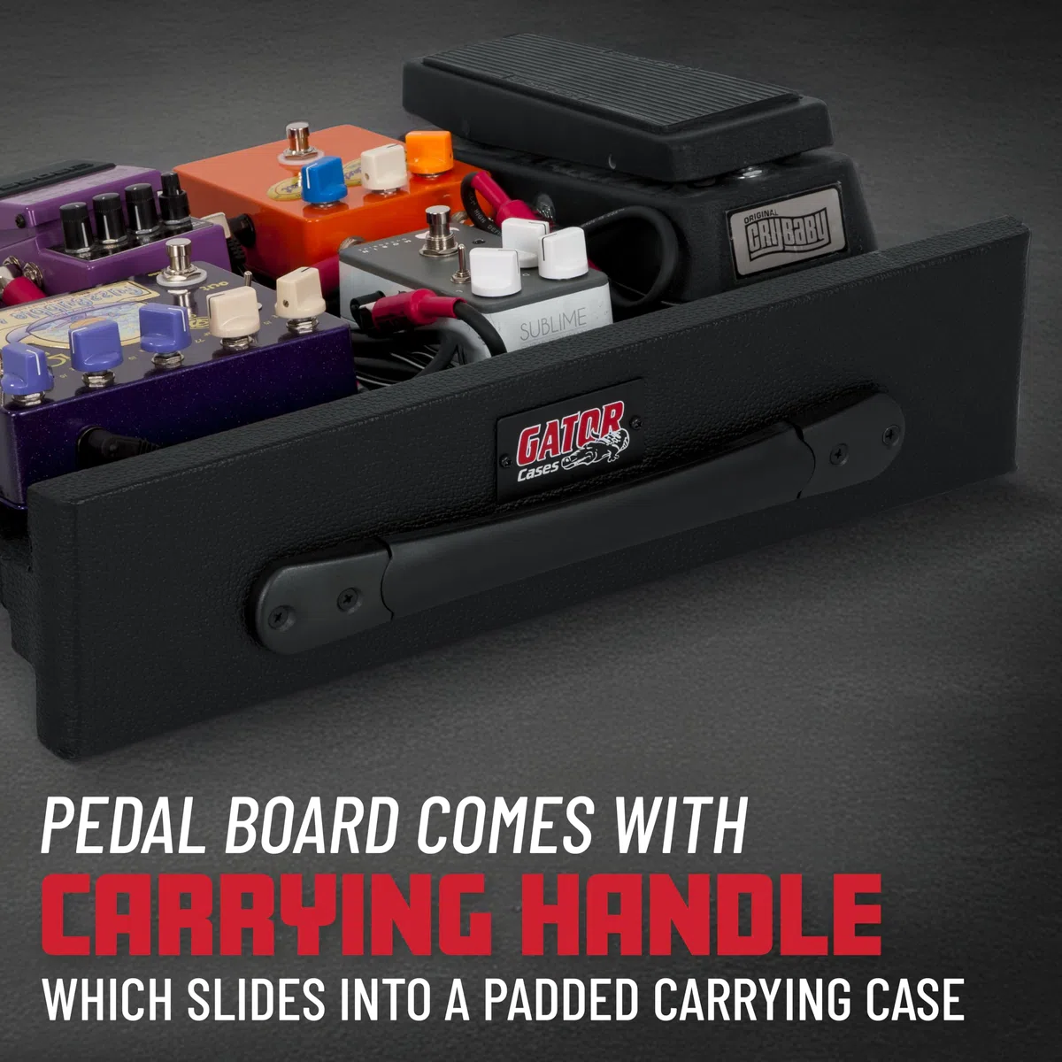 Gator Cases Pedalboard 42 x 30 cm mit Tragetasche – Effektboard für Gitarristen & Bassisten – Aluminium, leicht & robust – inkl. Klettband & Kabelmanagement (Modell GPTBLACK)