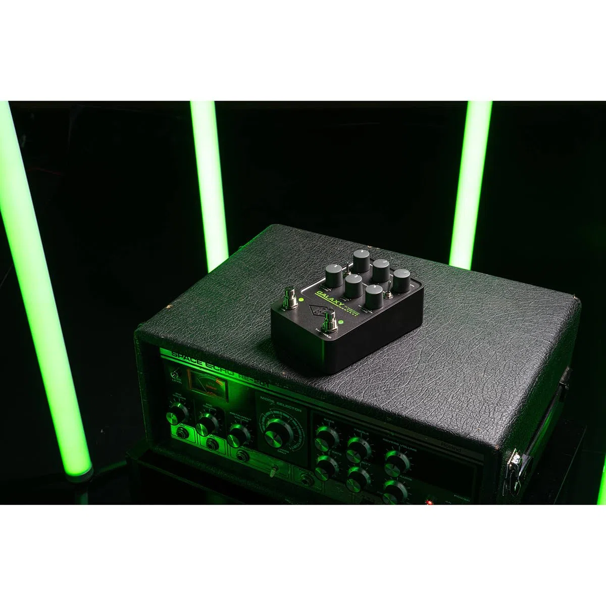 Universal Audio UAFX Galaxy '74 Tape Echo & Reverb Pedal