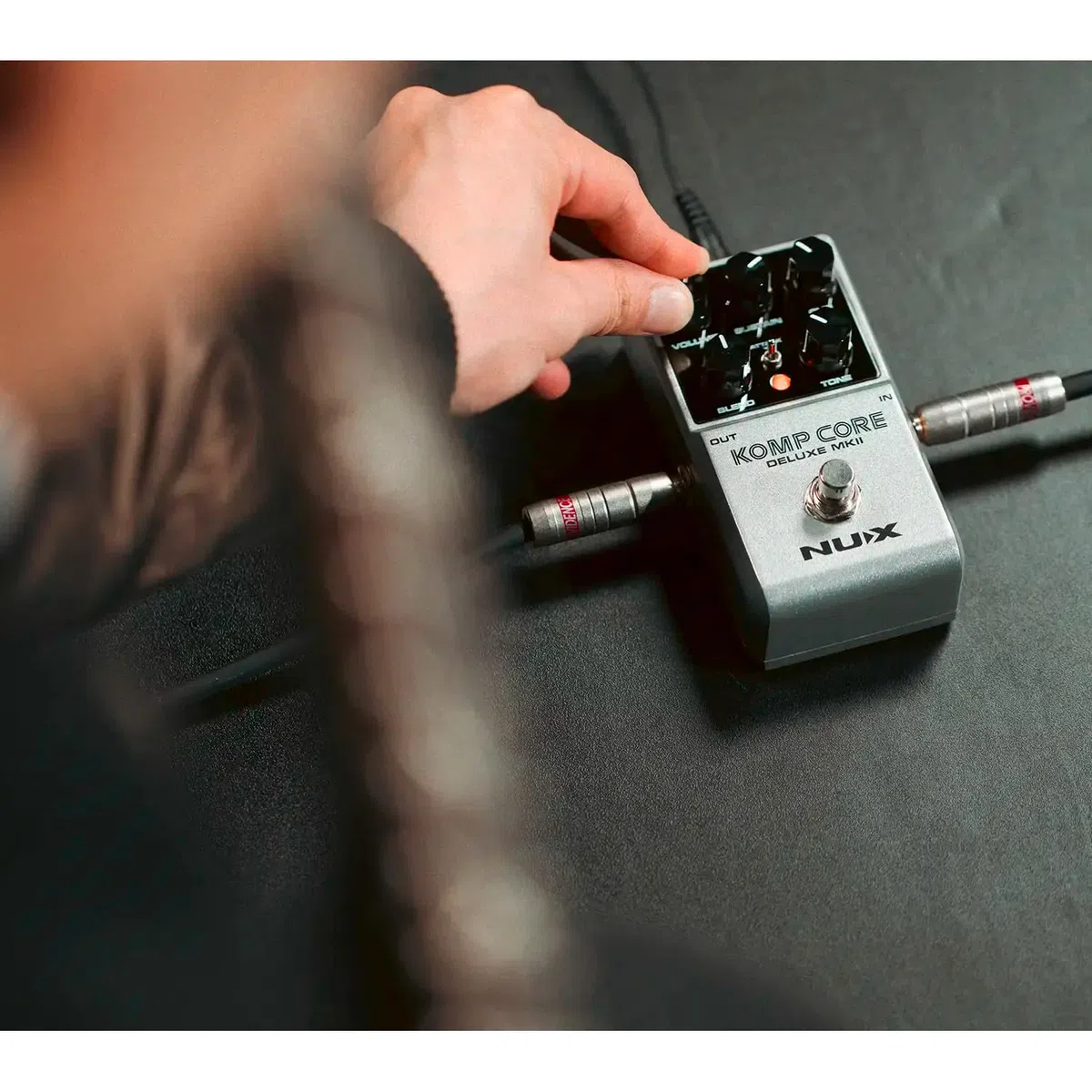 NUX | Komp Core Deluxe MKII Compressor Pedal - Analoge Gitarrenkompression mit Sustain, Clip & Blend Controls - True Bypass, Attack Switch, Compact FX für E-Gitarre, Blues, Rock, Country