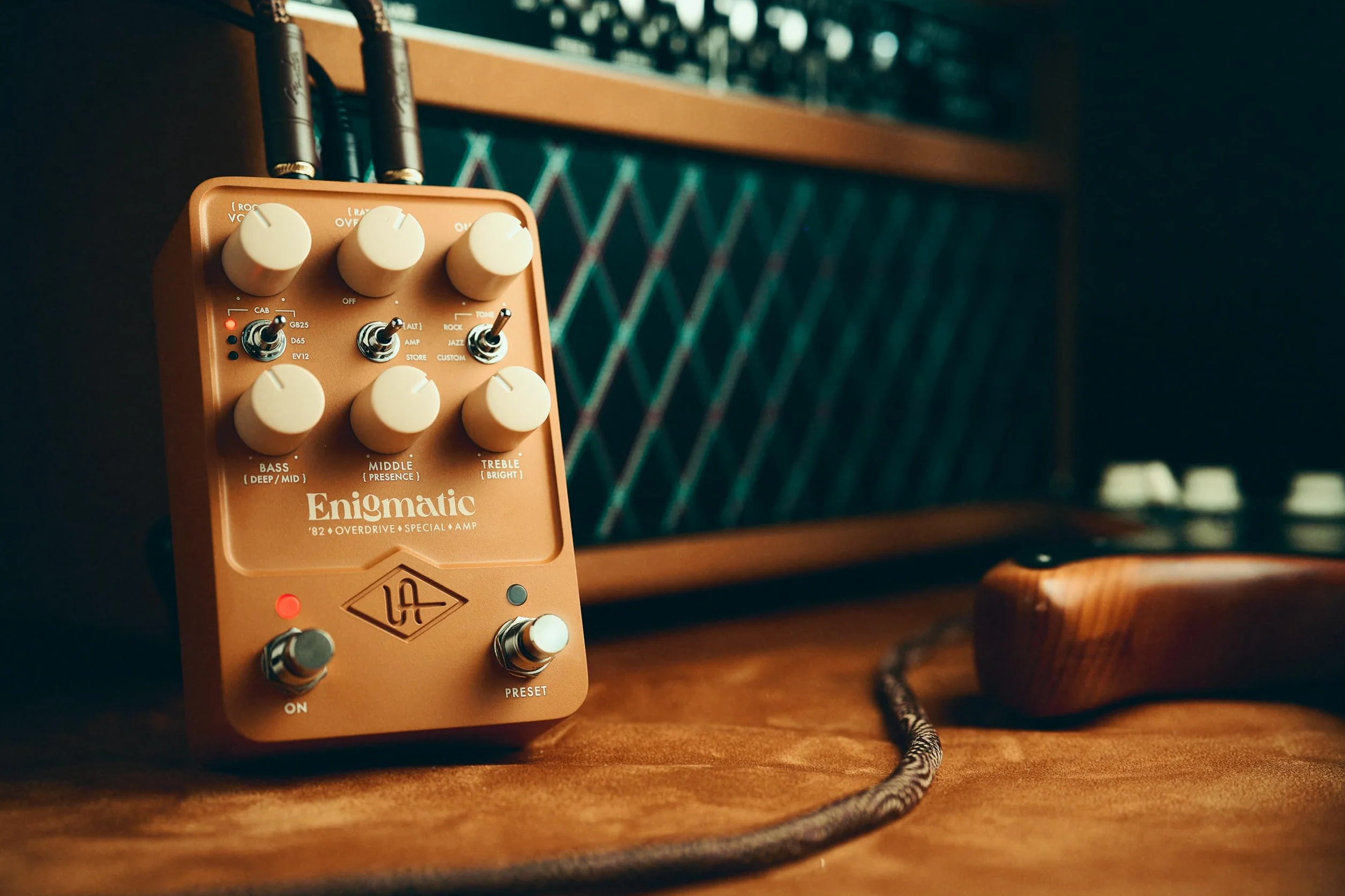 Universal Audio UAFX Enigmatic '82 Overdrive Special Amp