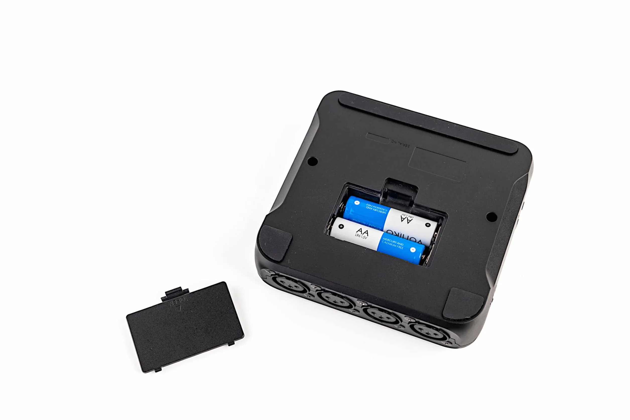 ZOOM PodTrak P4next Podcast-Recorder, 4 XLR Mikrofoneingänge, 4 Kopfhörerausgänge, KI-Rauschunterdrückung, Ton- und Comp-Effekte, Telefoneingang, Sound-Pads, Aufnahme auf SD, Batterie o. USB-Netzteil