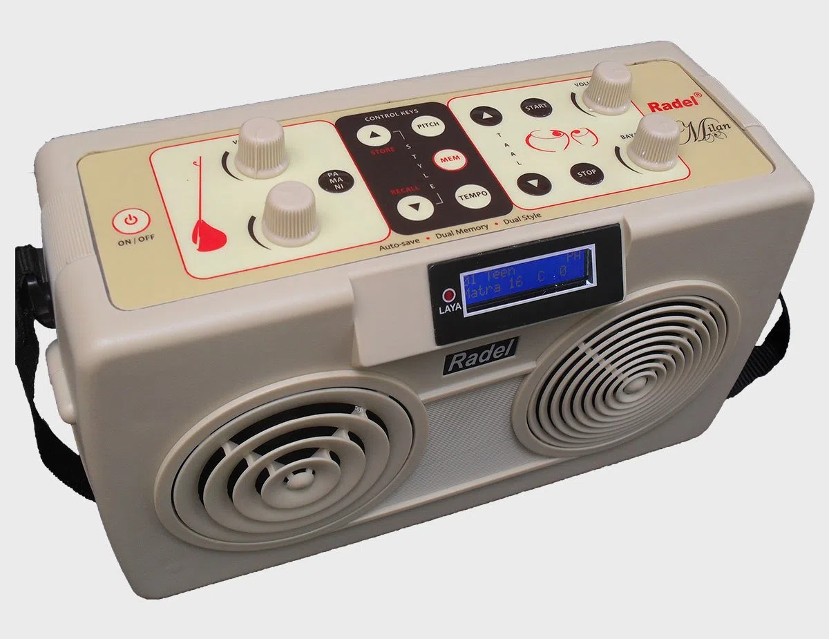 Radel Die Mailand ist die erste seiner Art, einzigartige 2-in-1 digitale Tabla-Tanpura.