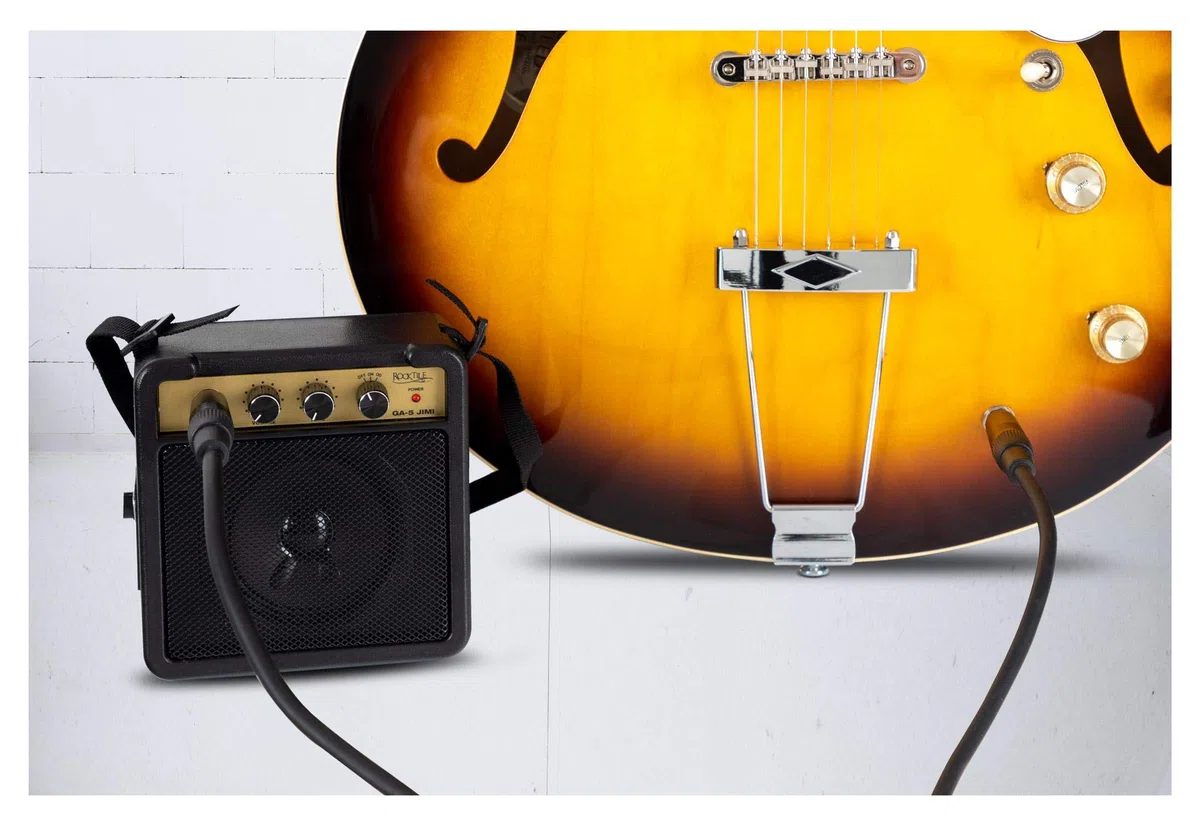 Rocktile GA-5 Jimi Mini-Gitarrenverstärker (5 Watt Batterieverstärker, mit Umhängegurt und Gürtelclip, Betrieb mit Batterie oder Netzteil möglich) schwarz