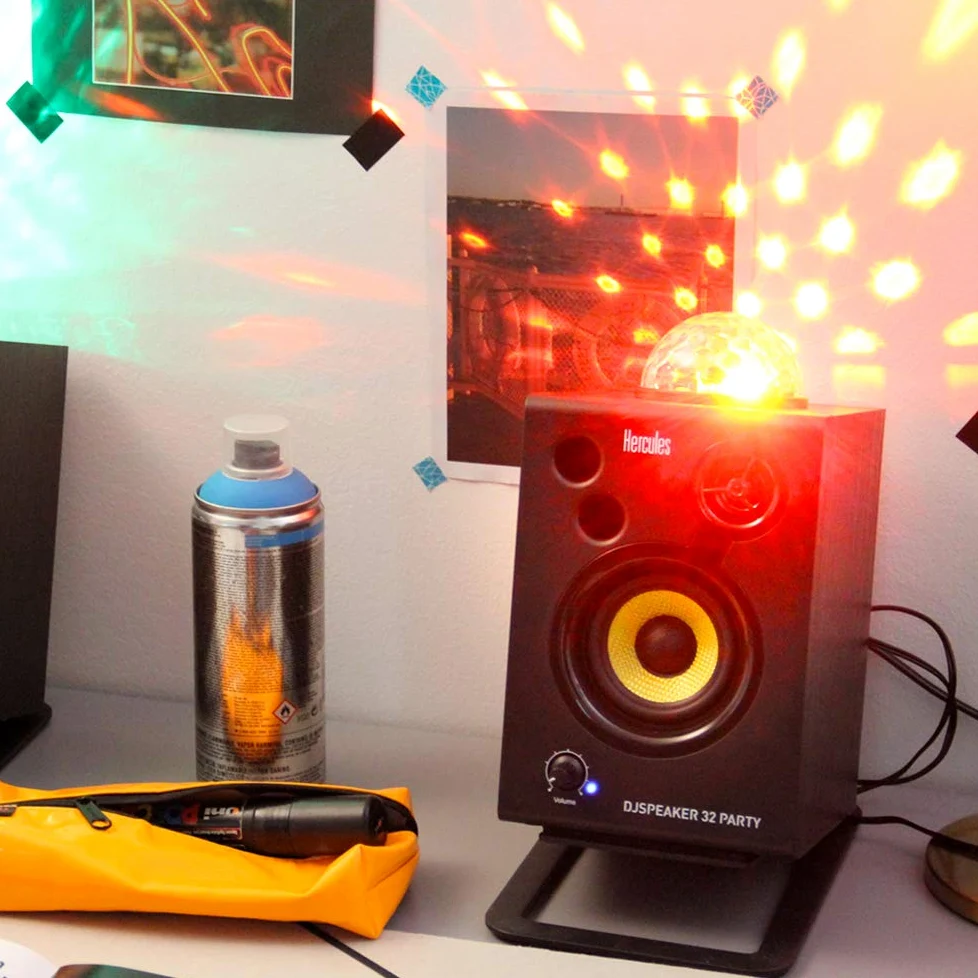 Hercules DJSpeaker 32 Party: 2 x 15 Watt aktive Monitor-Lautsprecher mit integrierter Beleuchtung
