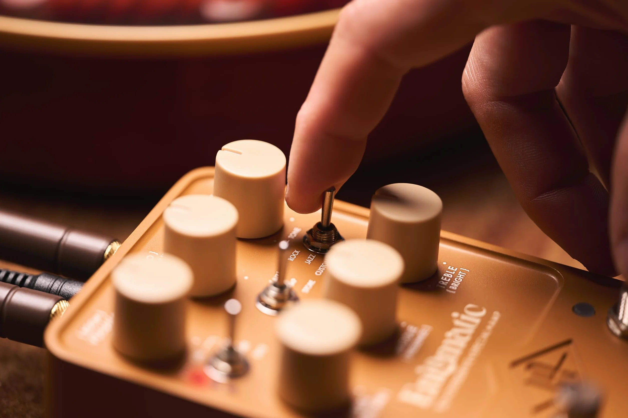 Universal Audio UAFX Enigmatic '82 Overdrive Special Amp