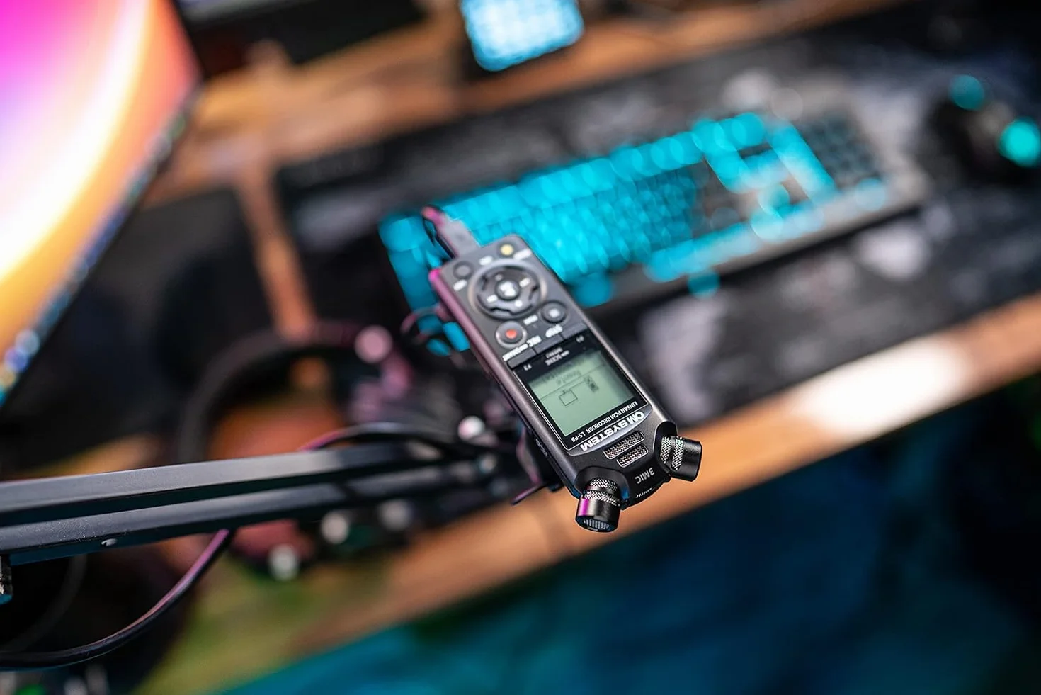 OM SYSTEM LS-P5 Hi-Res Audiorekorder mit TRESMIC II 3-Mikrofonsystem, breite Richtungssteuerung, integriertes Bluetooth für Kopfhörerüberwachung und Smartphone-Steuerung, 16 GB Speicher, 37h Laufzeit