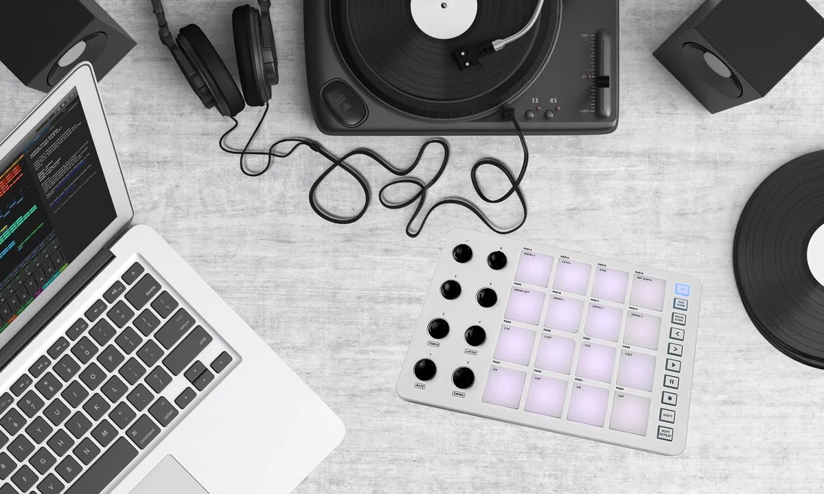 M-VAVE PAD USB-MIDI-Pad-Controller – Kompaktes Beat-Pad mit anschlagdynamischen Pads für DAW, Drum-Programmierung und Musikproduktion