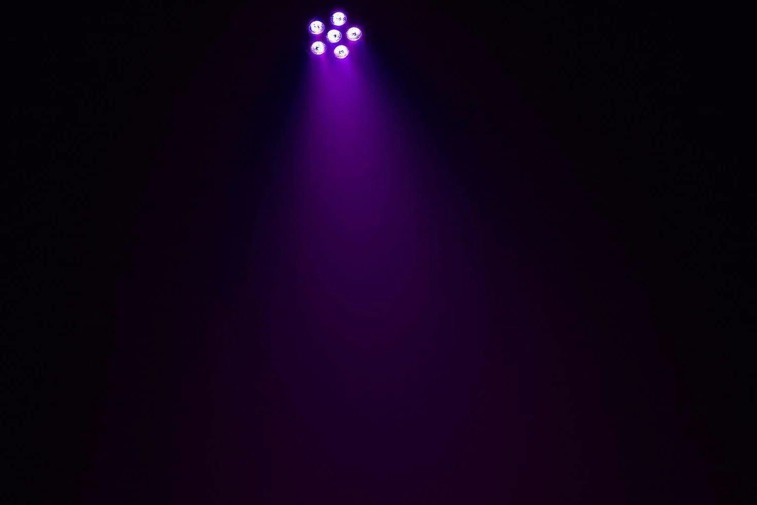 BeamZ SlimPar30 PAR Strahler, UV Light, kompakte LED Schwarzlicht Lampe Discolicht Partylicht Disco Licht Party Lichter Bühnenbeleuchtung DJ Lichteffekte UV Strahler für Partys, DJ, Halloween
