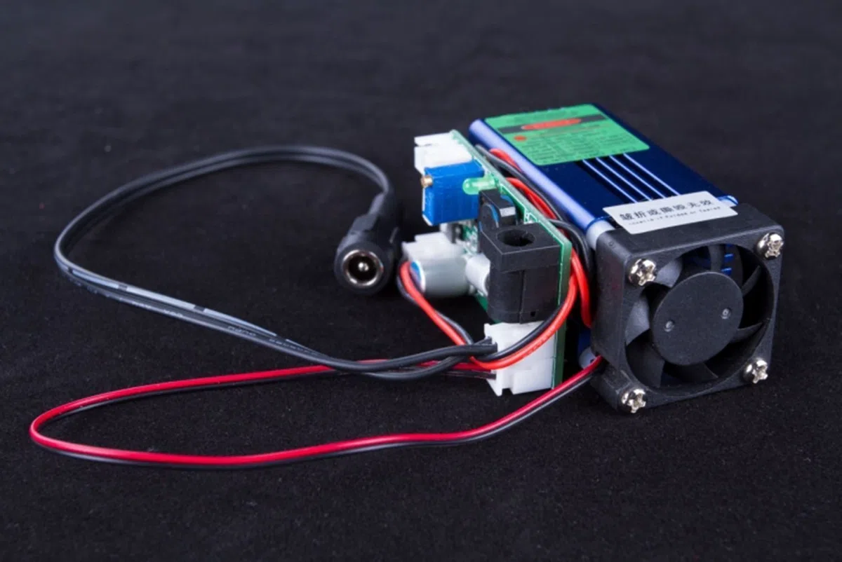 12V TTL Grüne Diode Laser 520nm 50mW Einstellbare Punkt-Laser-Modul/Lüfterkühlung - die lange Zeit