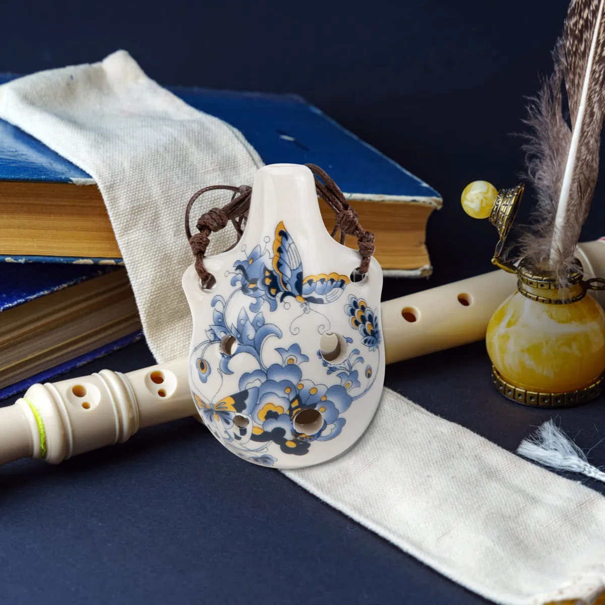 MILISTEN 6 Loch Ocarina Glazed Keramik Ocarina Instrument Alto C Anhänger Ocarina Halskette Flöte Weinflasche Stil China Blau für Kinder Erwachsene Anfänger (Schmetterling)