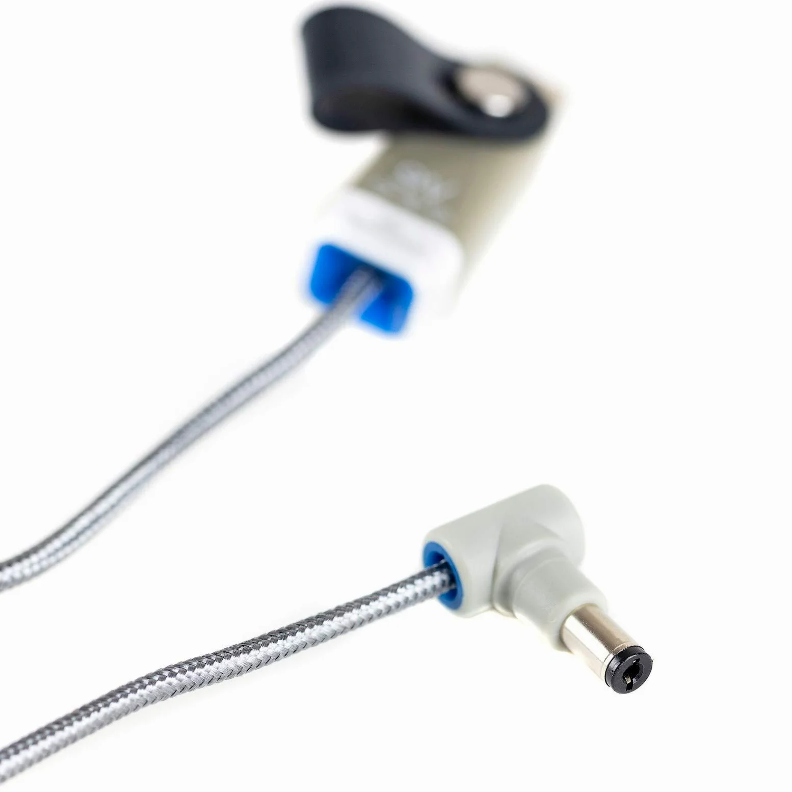 myVolts Ripcord-USB-Ladekabel mit 9V DC Ausgangsstecker kompatibel mit Saitek HGN 5001 Netzteil