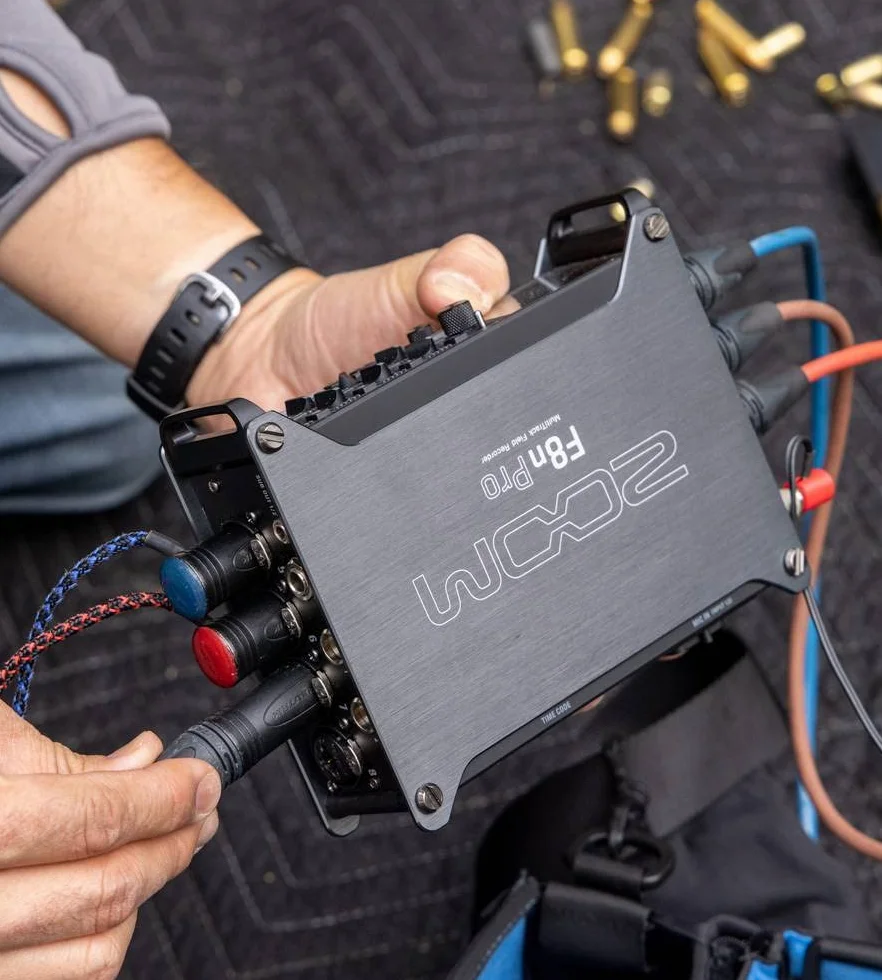 ZOOM F8N PRO Multitrack Field Recorder – Professionelles 32-Bit Audioaufnahmegerät mit 8 Preamps – Ideal für Film, Musik, Sounddesign – EU-Version – Schwarz