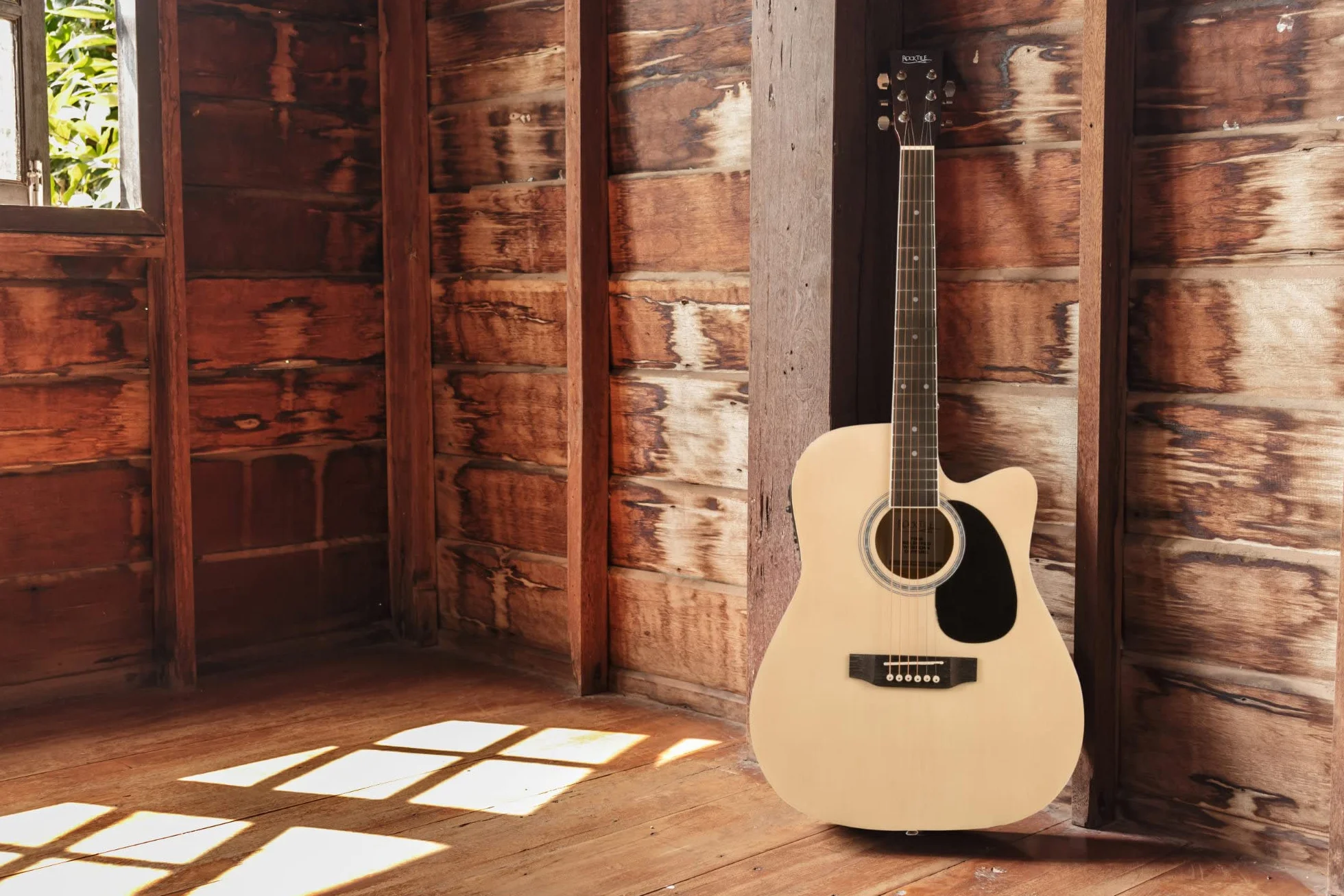 Rocktile WSD-8CE-NT Slim Line Westerngitarren Set - Dreadnought Akustik Gitarre - Westerngitarre mit Tonabnehmer im Set inkl. Tasche, Gurt, Kabel, Ersatzsaiten und Plektren - Natural